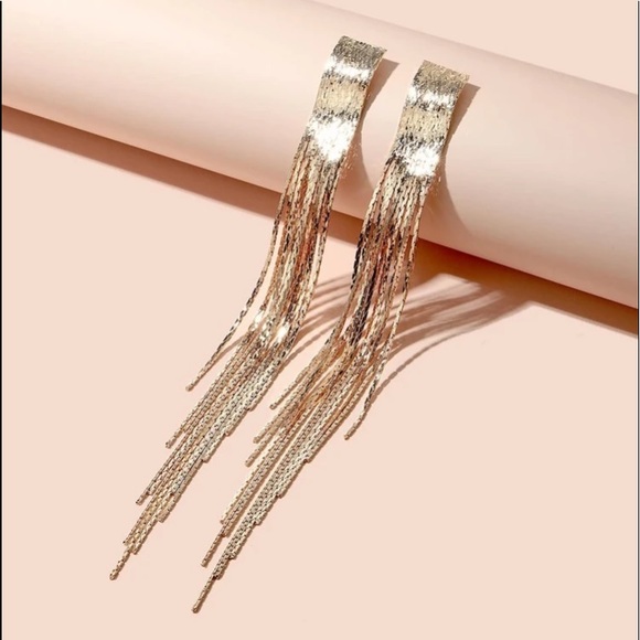 🆕 Gold Drop Chain Statement Earrings! Brand NEW!!! - Picture 2 of 4